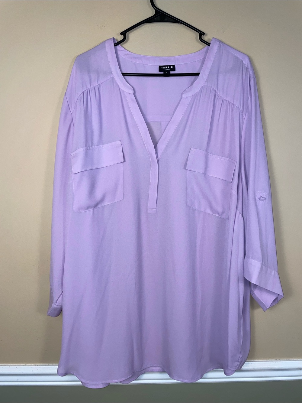 Torrid Women’s Harper Lilac Purple Split Neck Chest Pockets Blouse Sz 5 / 5X